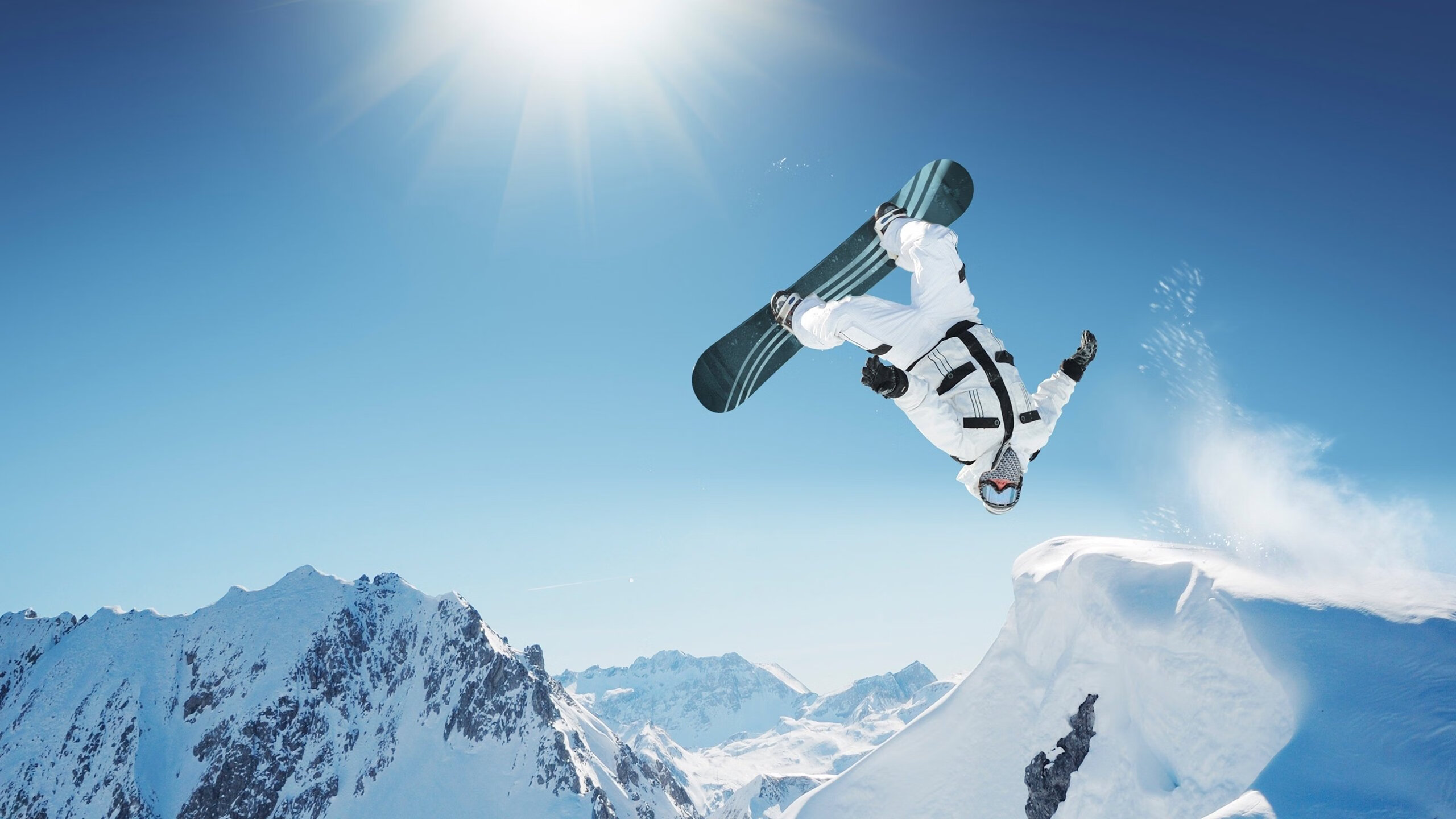 特斯·冯·迪克：全能型中场，支撑南非队进攻与防守的平衡，冯斯特拉克家族